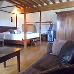 Manoir Du Petit Saint-pierre Онфлёр