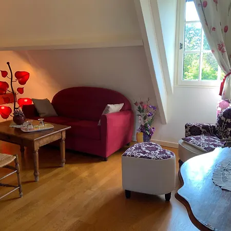 Manoir Du Petit Saint-pierre 住宿加早餐酒店 4*