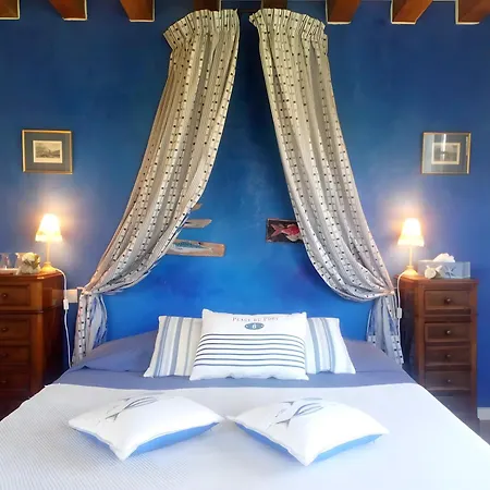 Manoir Du Petit Saint-pierre 4* Honfleur
