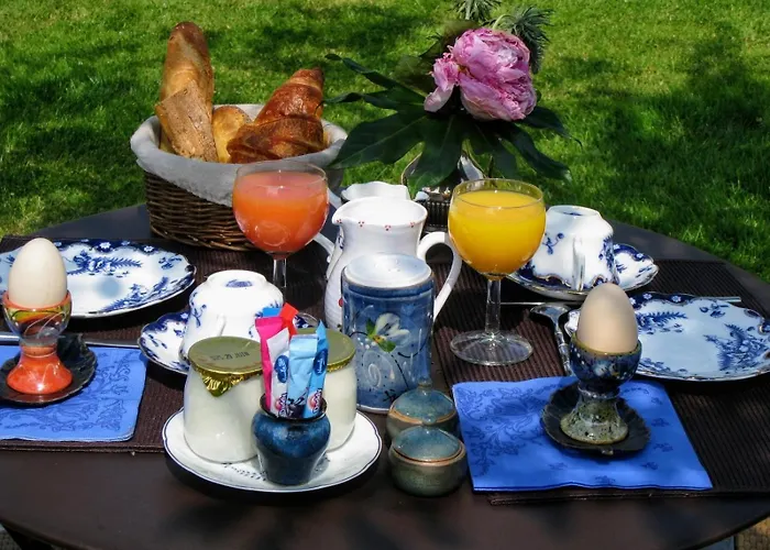 Manoir Du Petit Saint-pierre 4* הונפלר