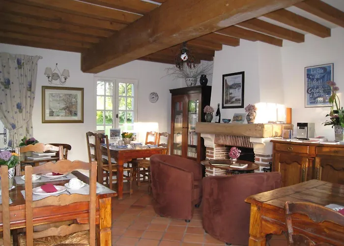 לינה וארוחת בוקר Manoir Du Petit Saint-pierre