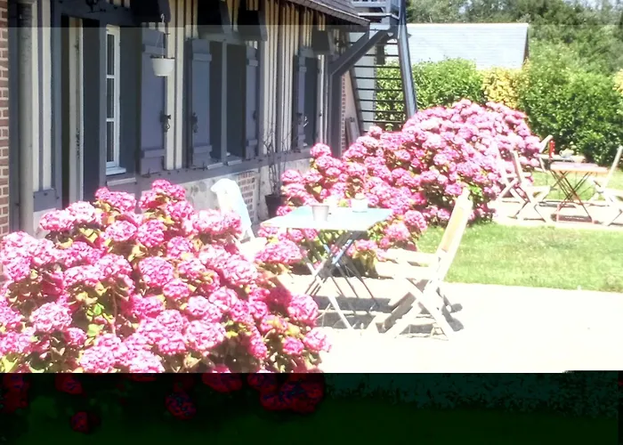 לינה וארוחת בוקר Manoir Du Petit Saint-pierre