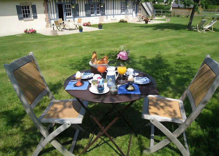 לינה וארוחת בוקר Manoir Du Petit Saint-pierre 4*