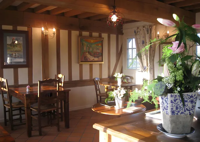 Manoir Du Petit Saint-pierre 4* הונפלר